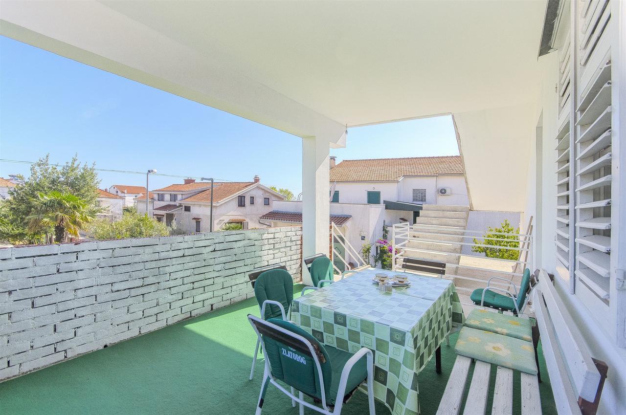 Apartment Niko Vodice Dış mekan fotoğraf
