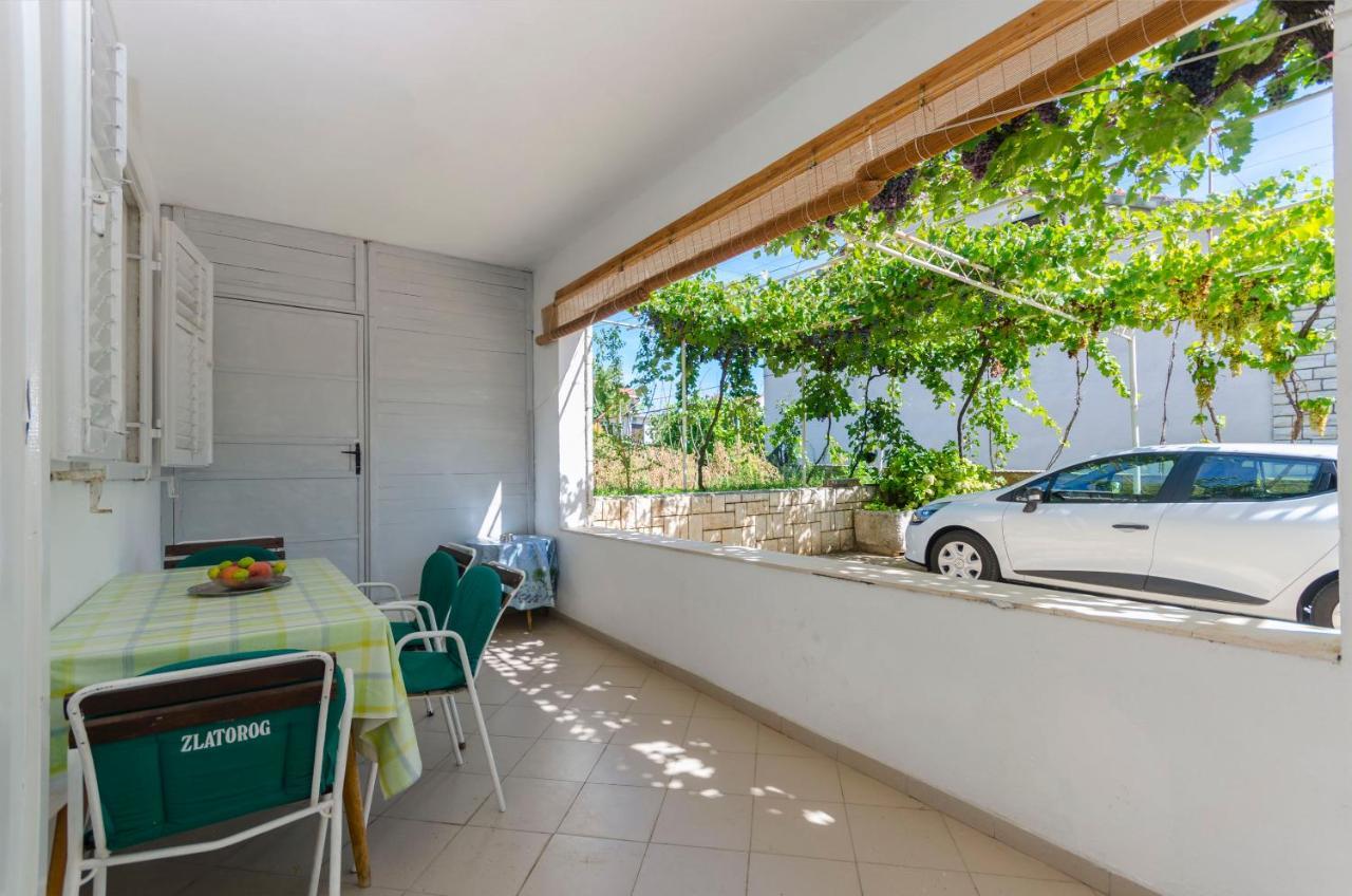 Apartment Niko Vodice Dış mekan fotoğraf